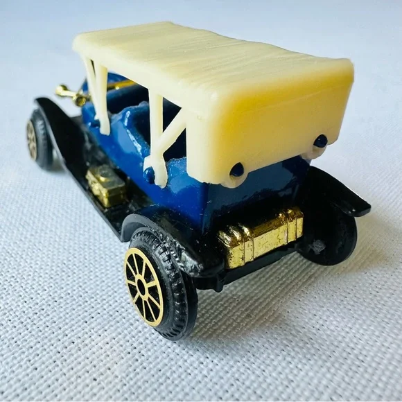 💚 READERS DIGEST VINTAGE COLLECTIBLE MINIATURE 1:64 CLASSIC CAR NO. 301 💥 - Picture 5 of 6